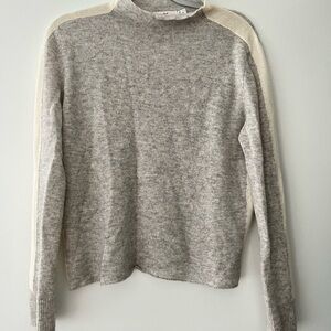 Vineyard Vines Cashmere Gray and Cream Color Block Long Sleeve Sweater